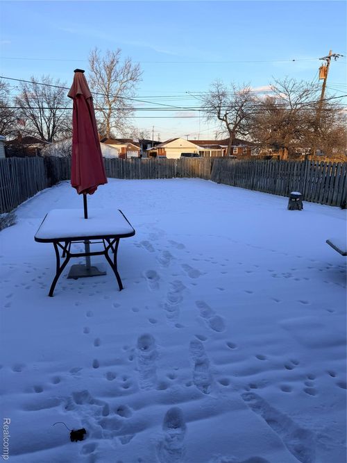 17422 Keppen Avenue, Allen Park, MI, 48101 | Card Image