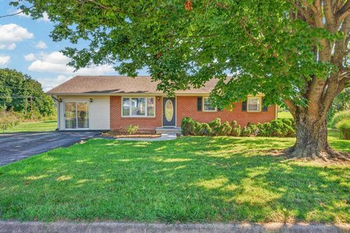 6902 Riverbend Dr, Pulaski, VA, 24141 | Card Image