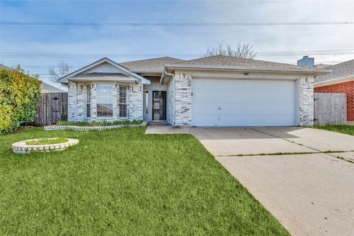 800 Ponselle Dr, Arlington, TX, 76001-6213 | Card Image