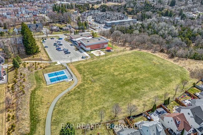 91 Mainprize Cres, House other with 4 bedrooms, 3 bathrooms and 4 parking in Mount Albert ON | Image 40