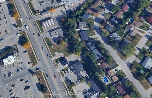 226 King George Rd, Brantford, ON, N3R5L4 | Card Image