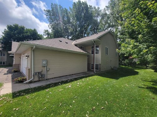 2729 Parkhaven Ct N, Brooklyn Park, MN, 55444-1858 | Card Image