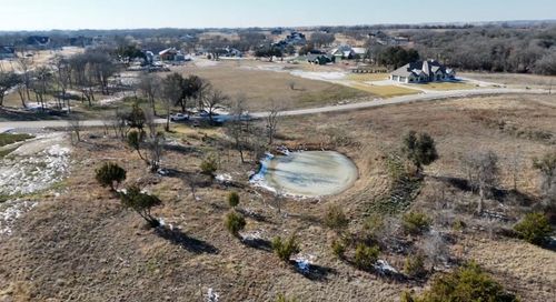 216 Dan Russell Bnd, Weatherford, TX, 76087-1611 | Card Image