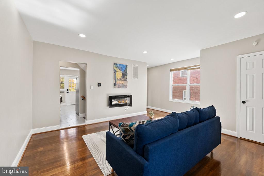 Residential in WASHINGTON 4