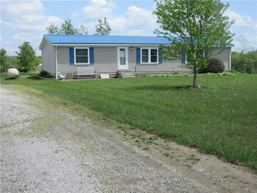 5232 Russel Road, Andover, OH, 44003 | Card Image