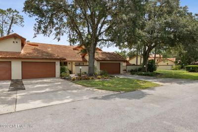 53 Village Circle, Condo with 2 bedrooms, 2 bathrooms and null parking in Palm Coast FL | Image 3