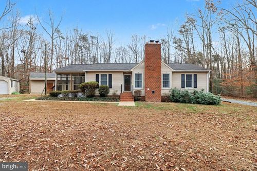 529 Hawkins Farm Rd, Bumpass, VA, 23024-3913 | Card Image