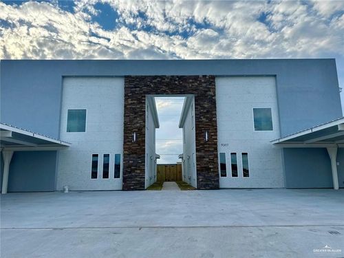 9307 N 59th Ln, Mission, TX, 78573-2964 | Card Image