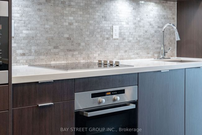 3212 - 21 Widmer St, Condo with 2 bedrooms, 1 bathrooms and null parking in Toronto ON | Image 27
