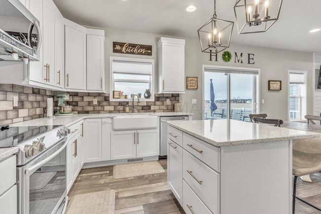 Kitchen | Image 12