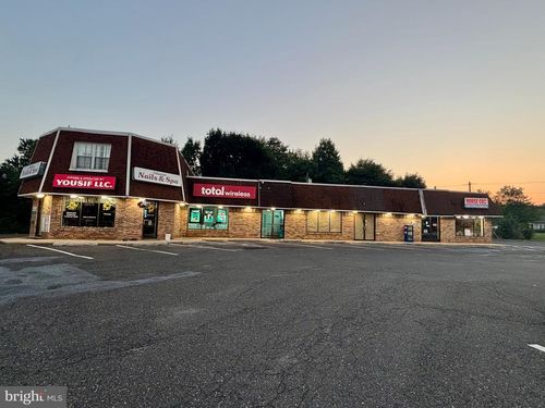 3-2002 Mount Holly Rd, Burlington, NJ, 08016-4717 | Card Image