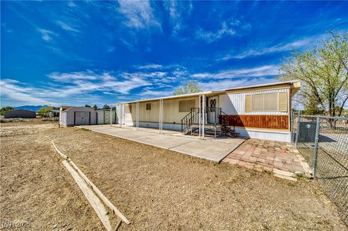 2631 W Retread Rd, Pahrump, NV, 89048-4439 | Card Image