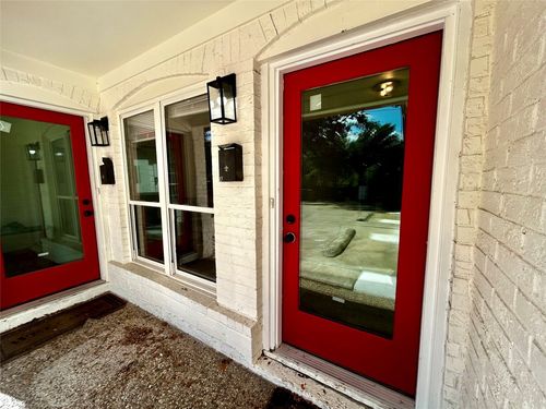 1005 W Martin Luther King Jr Blvd, Austin, TX, 78701-1019 | Card Image