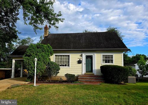 9405 Blackstone Rd, MANASSAS, VA, 20110-3637 | Card Image