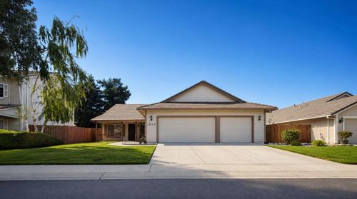 1670 Sessler Dr, Yuba City, CA, 95993-7679 | Card Image