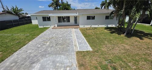 1233 Sw Avenue C Pl, Belle Glade, FL, 33430-3218 | Card Image