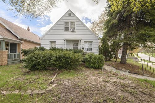 7139 W Beloit Road, WEST ALLIS, WI, 53219 | Card Image