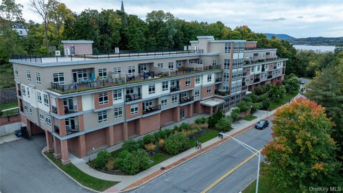 100-30 Beekman St, Beacon, NY, 12508-2542 | Card Image