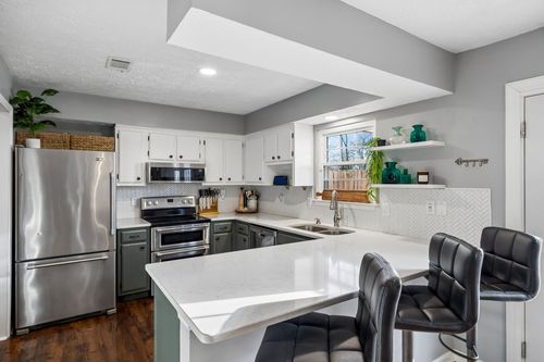 387 Huntington Ridge Dr, Nashville, TN, 37211-5988 | Card Image