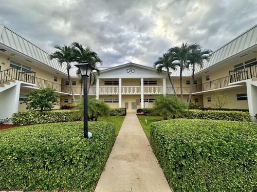 103-25 Colonial Club Dr, Boynton Beach, FL, 33435-8401 | Card Image