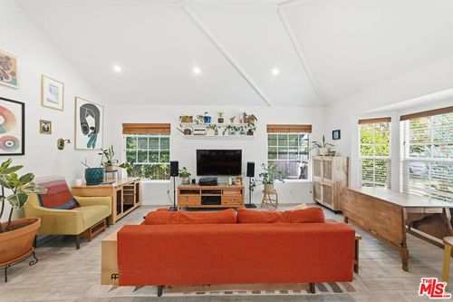 3830 W 59th St, Los Angeles, CA, 90003 | Card Image