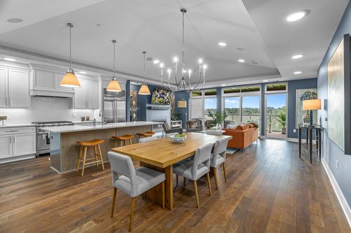 302-1 Hill Farm Cir, North Oaks, MN, 55127-2005 | Card Image