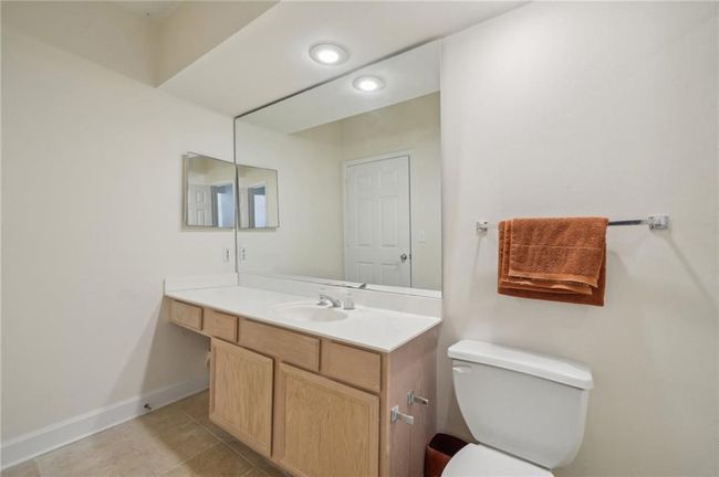 APT-1007 - 3777 Peachtree Rd Ne, Condo with 2 bedrooms, 2 bathrooms and null parking in Brookhaven GA | Image 9