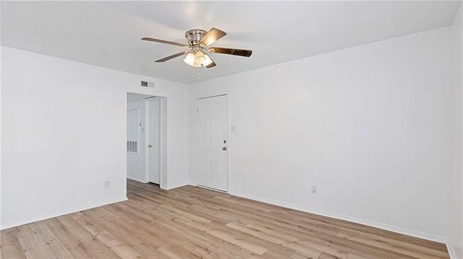 Living Room | Image 12