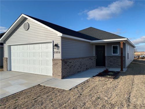 2525 E Fox Meadow Street, Siloam Springs, AR, 72761 | Card Image