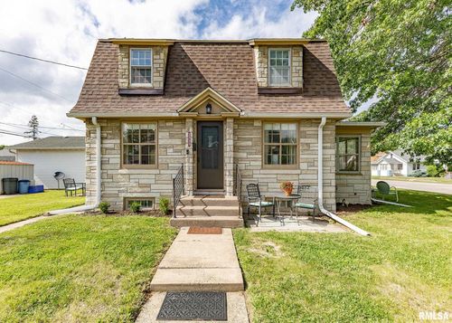 2333 7th St, East Moline, IL, 61244-2802 | Card Image