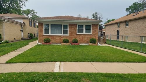 1668 S Cora St, Des Plaines, IL, 60018-2210 | Card Image