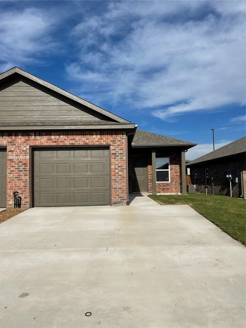 2829 Peony Dr, Sherman, TX, 75092-1100 | Card Image