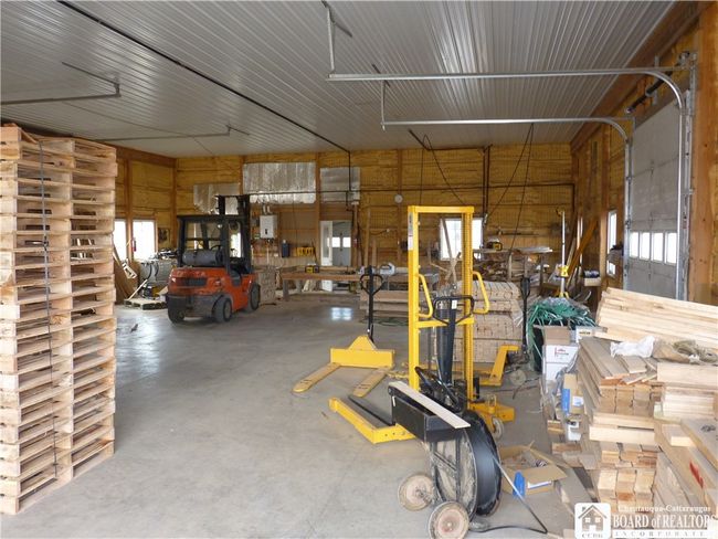 Interior of shop building | Image 40