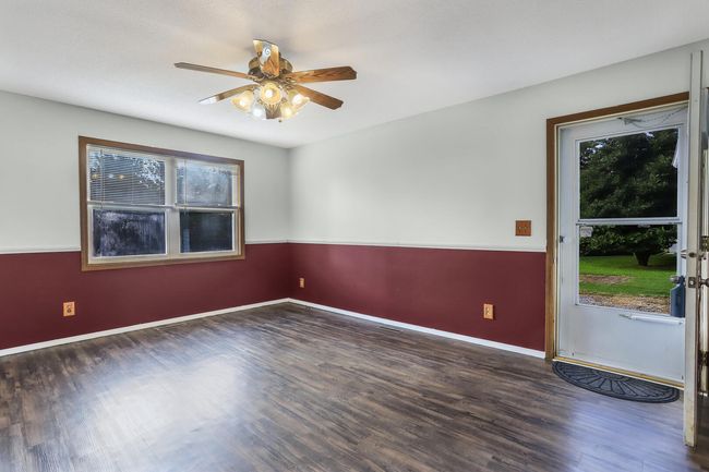 807 Country View Dr, Home with 3 bedrooms, 1 bathrooms and null parking in Philo IL | Image 8
