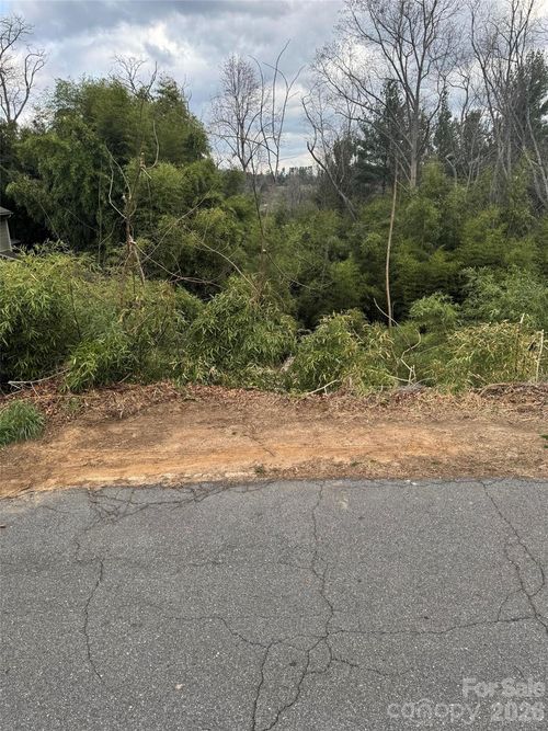 30 Belleair Rd, Asheville, NC, 28806-3104 | Card Image