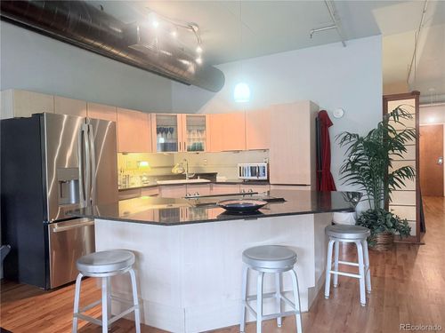 3r-1499 Blake Street, Denver, CO, 80202 | Card Image