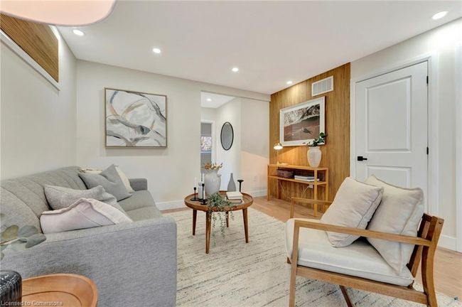 24 Carlisle St, House other with 3 bedrooms, 2 bathrooms and 1 parking in Hamilton ON | Image 11