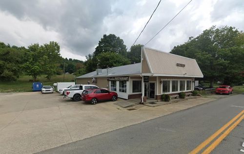 6560 Alum Springs Rd, Danville, KY, 40422-9055 | Card Image