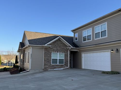 2341 Stonecenter Ln, Murfreesboro, TN, 37128-1108 | Card Image