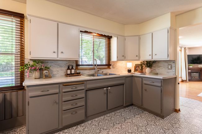 Kitchen dimension are 15.75 x 9.75 ft. | Image 8