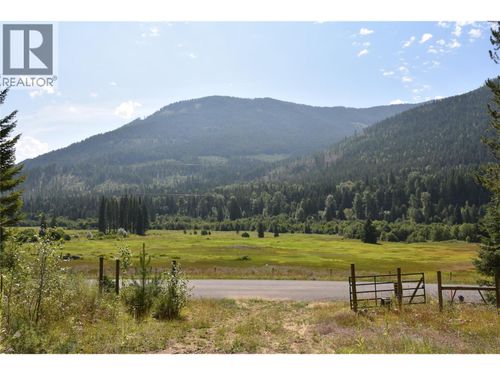 4145 Ross Spur Rd, Central Kootenay, BC, V0G1L1 | Card Image