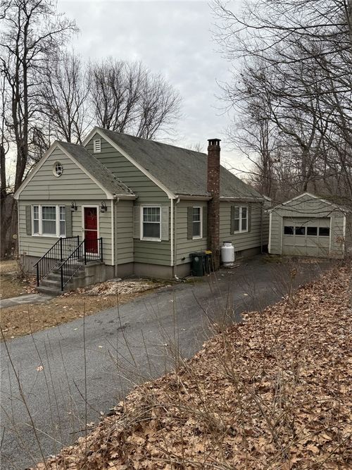 100 Swan Road, Smithfield, RI, 02917 | Card Image