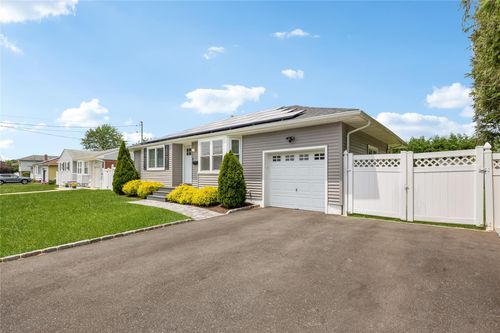 31 Orange St, Deer Park, NY, 11729-3539 | Card Image
