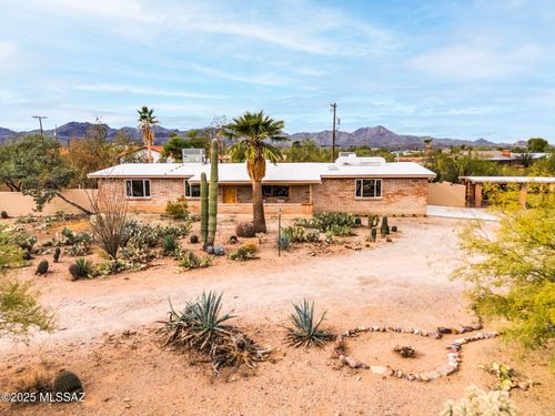 3205 N View Crest Drive, Tucson, AZ, 85745 | Card Image