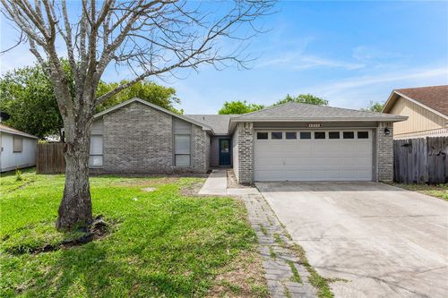 2325 Roseland Dr, Corpus Christi, TX, 78414-2729 | Card Image