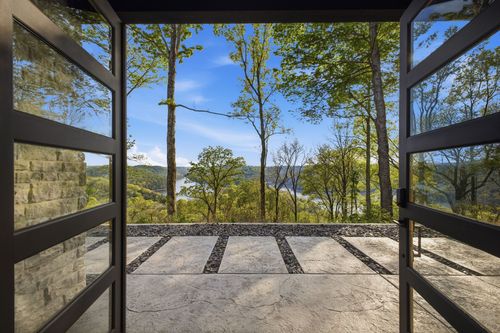 668 Seaton Drive, Smithville, TN, 37166 | Card Image