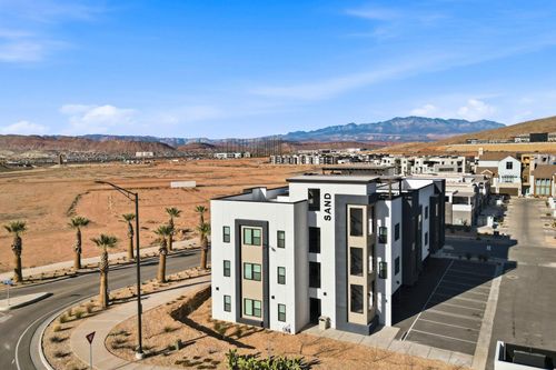 300-961 W Akoya Pearl Rd, St George, UT, 84790 | Card Image