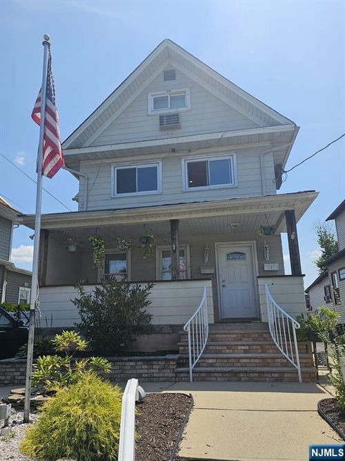 322 Stuyvesant Ave, Lyndhurst, NJ, 07071-2122 | Card Image