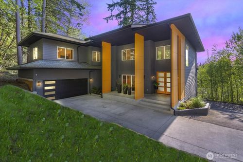 17090 143rd Pl Ne, Woodinville, WA, 98072-9222 | Card Image