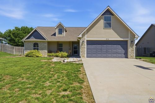 8715 William Dr, Manhattan, KS, 66502-8708 | Card Image
